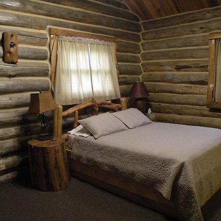 Gold Camp Cabins Custer Buitenkant foto