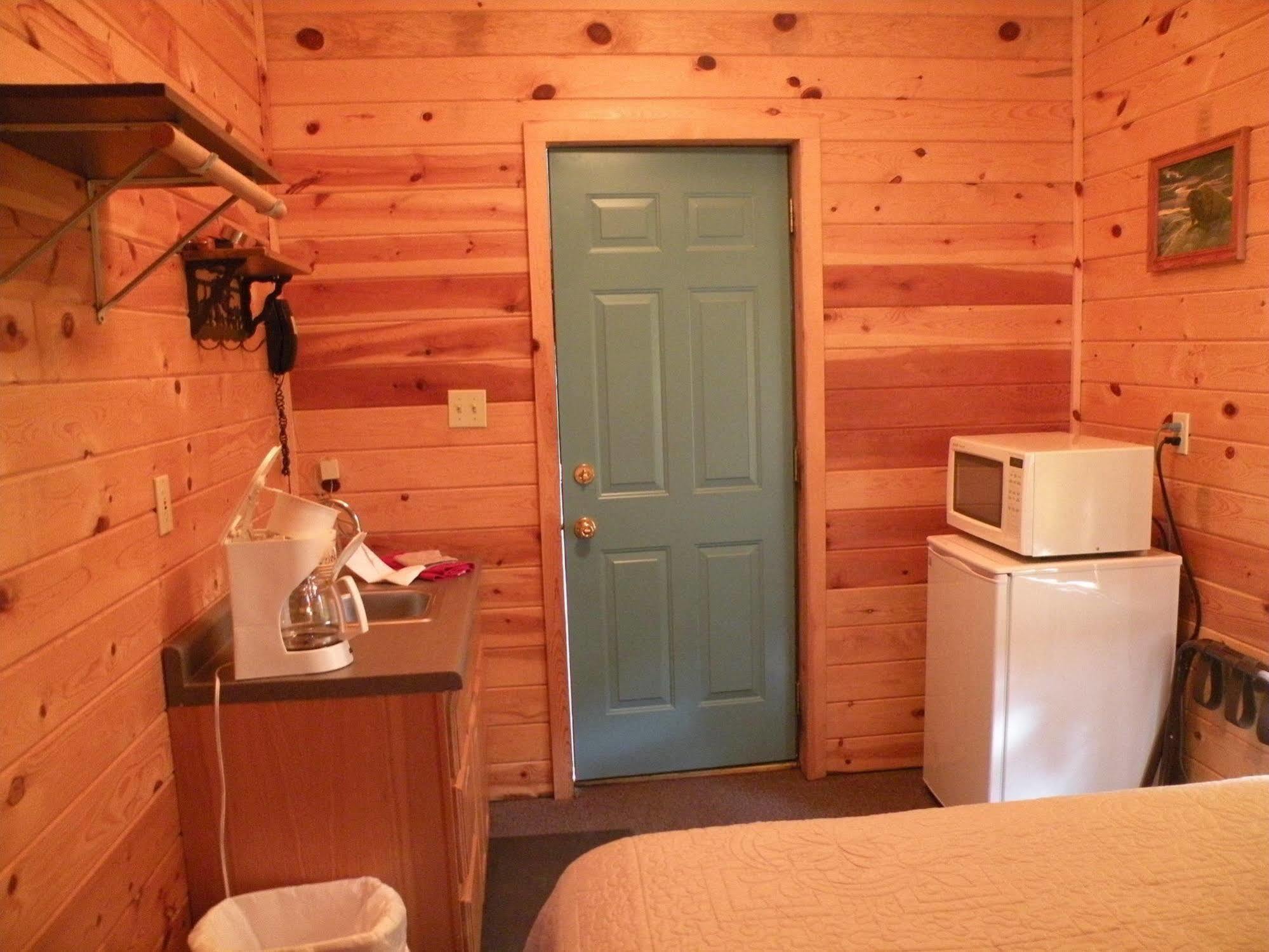 Gold Camp Cabins Custer Buitenkant foto